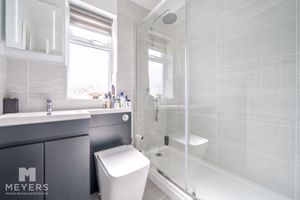 En Suite- click for photo gallery